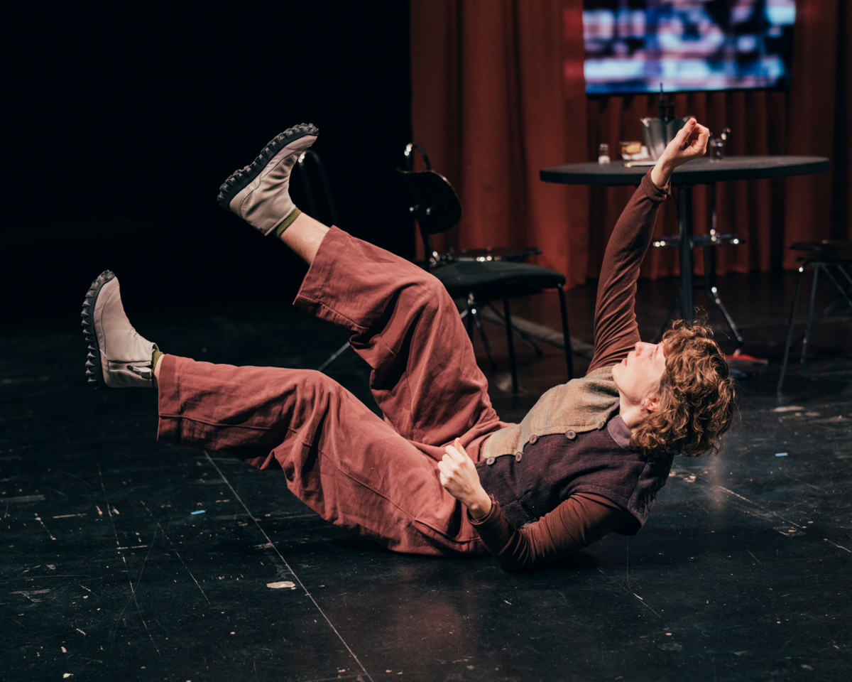 Aufführungsbild von Die Wellen